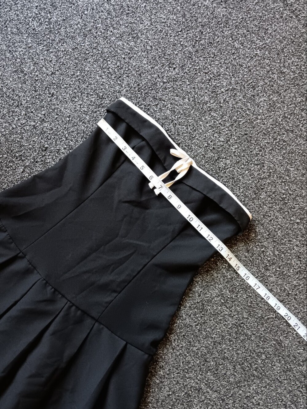 Strapless Black Skater Mini Dress with White Trim, Forever 21 Size Small - Picture 3 of 9